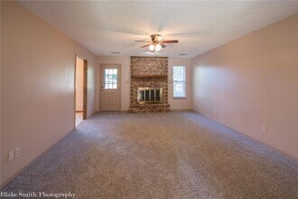 464 E Margaret Pl in Fayetteville, AR - Building Photo - Building Photo