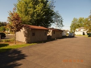 West Hill Apartments in Fredonia, NY - Building Photo - Building Photo