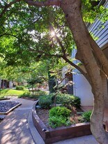 11140 N Stratford Dr, Unit 505 in Oklahoma City, OK - Building Photo