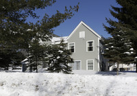 Varney Square Apartments in Freeport, ME - Foto de edificio - Building Photo