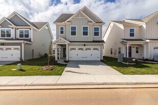 Maret Cove in Port Wentworth, GA - Building Photo