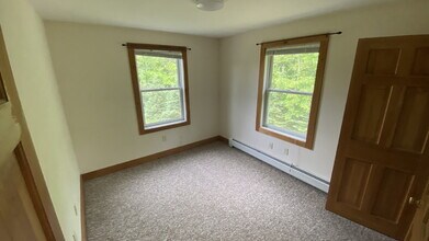 275 Mast Rd in Durham, NH - Building Photo - Building Photo