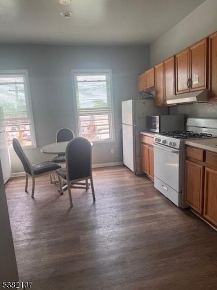 329 Wagaraw Rd in Hawthorne, NJ - Building Photo - Building Photo