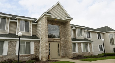 Meadow Springs Apartments in Holland, MI - Foto de edificio - Building Photo