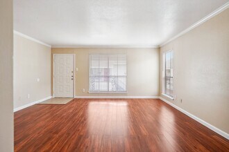 12770 Rodeo Square Dr in Houston, TX - Building Photo - Building Photo