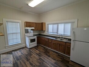 414 N Caswell St in Glennville, GA - Building Photo - Building Photo