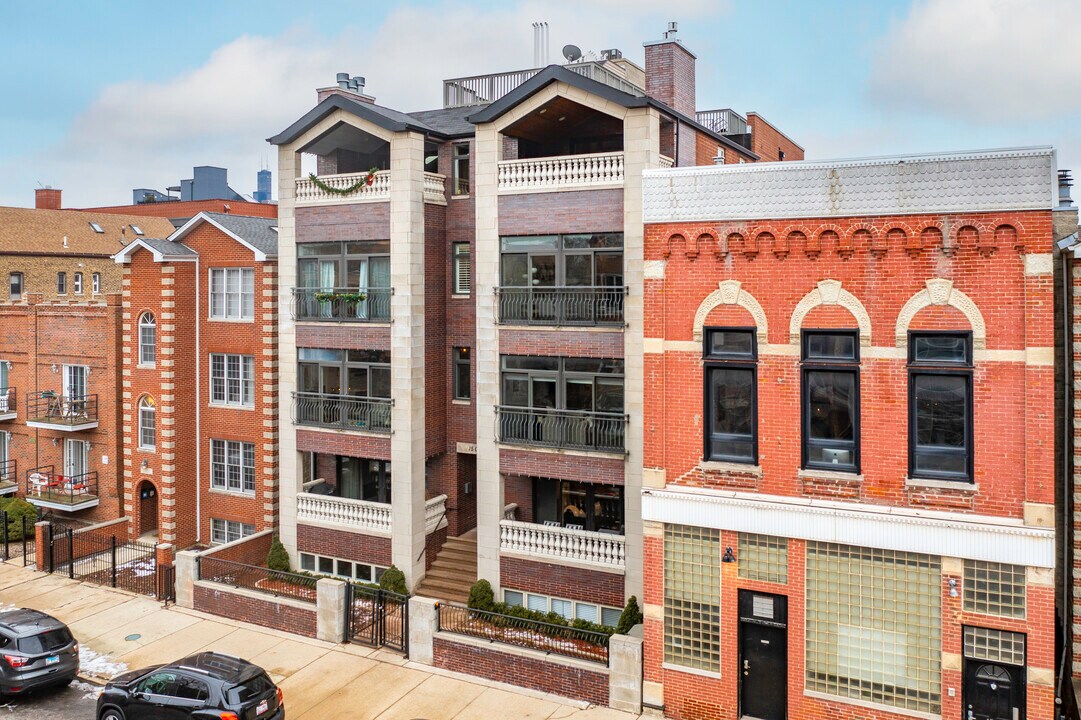 1505-1507 W Cortez St in Chicago, IL - Building Photo
