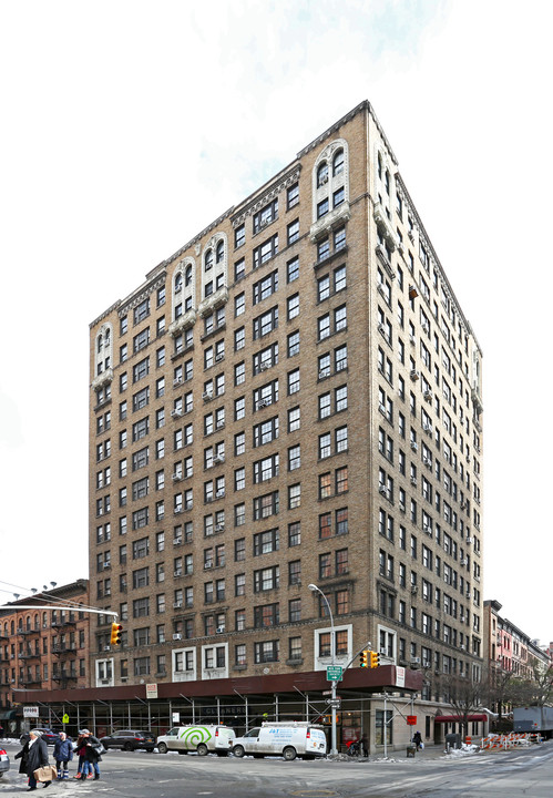 341-343 Amsterdam Ave in New York, NY - Building Photo