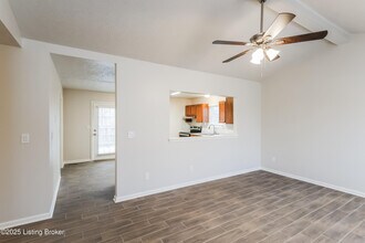 10103 Lancewood Rd in Louisville, KY - Building Photo - Building Photo