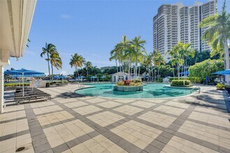 21150 Point Pl in Aventura, FL - Building Photo - Building Photo