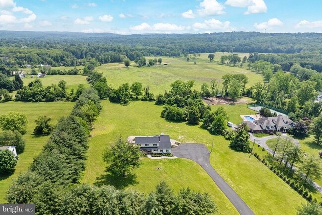 1602 Harbourton Rocktown Rd in Lambertville, NJ - Building Photo - Building Photo