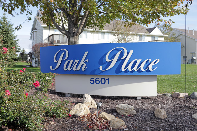 Park Place Apartments in Davenport, IA - Foto de edificio - Building Photo