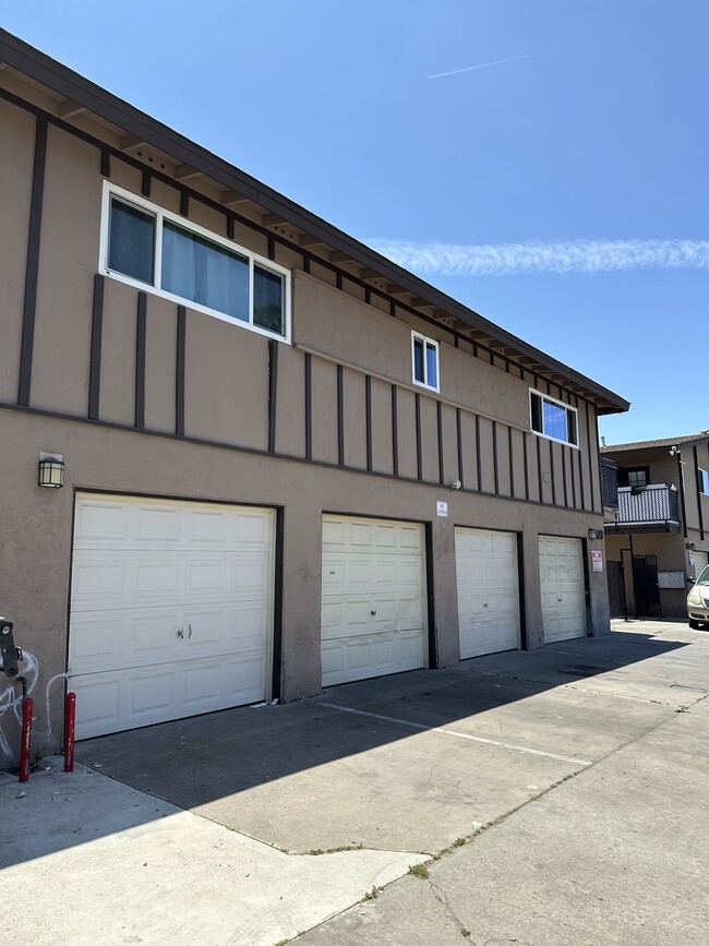 1123 E Lexington Ave in El Cajon, CA - Building Photo - Building Photo