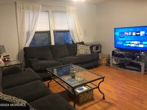 106 Daffodil Dr in Jackson Township, NJ - Building Photo - Building Photo