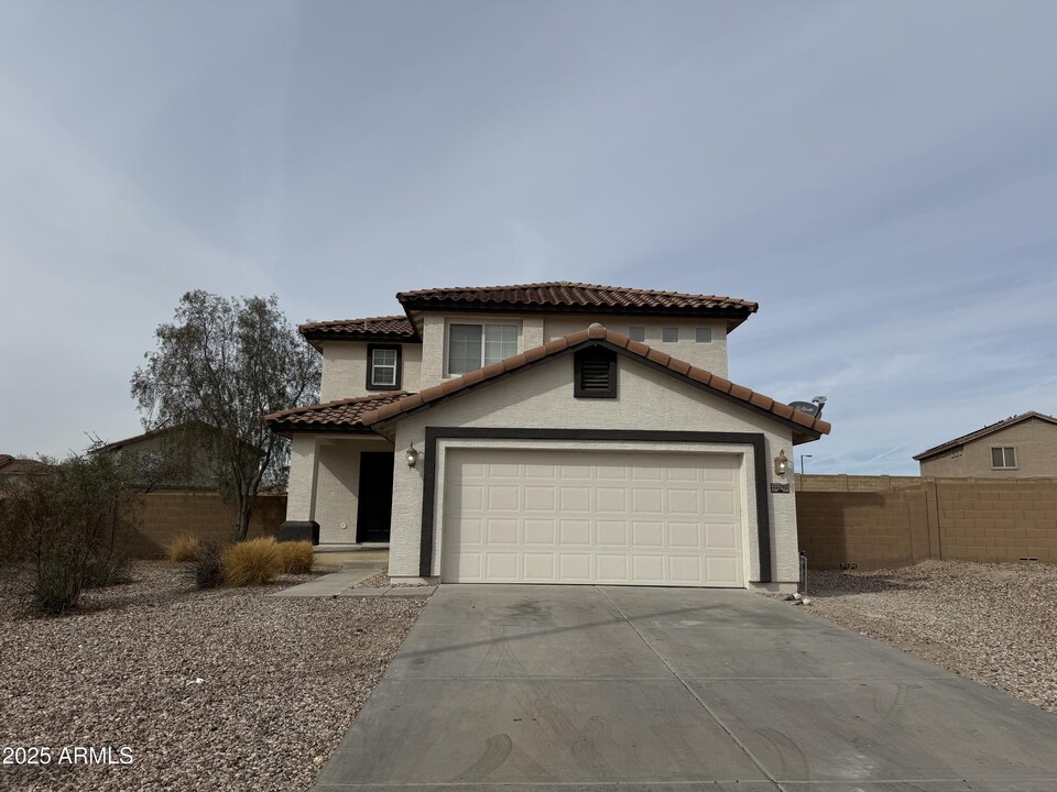 22292 W Lasso Ln in Buckeye, AZ - Building Photo