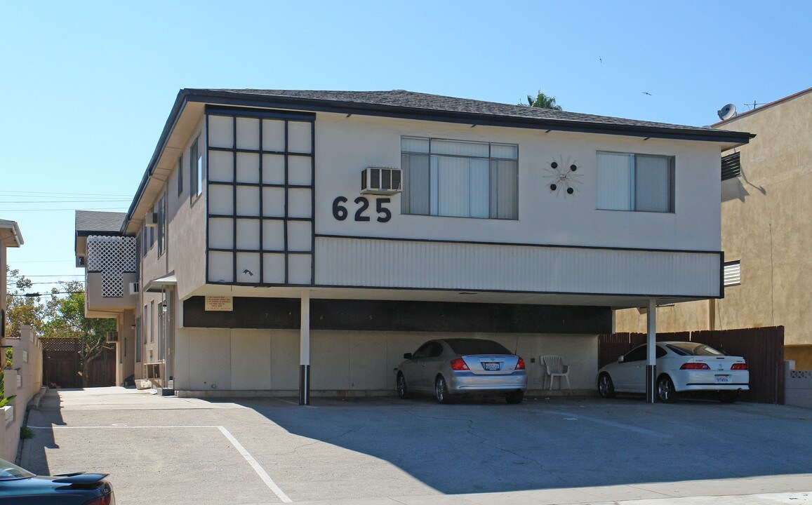 625 N Hayworth Ave in Los Angeles, CA - Foto de edificio