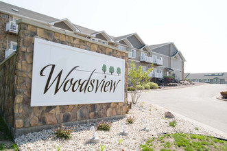 Woodsview Apartments in Janesville, WI - Building Photo - Building Photo