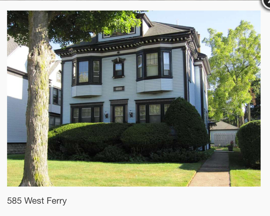 585 W Ferry St, Unit Apt 3 in Buffalo, NY - Building Photo