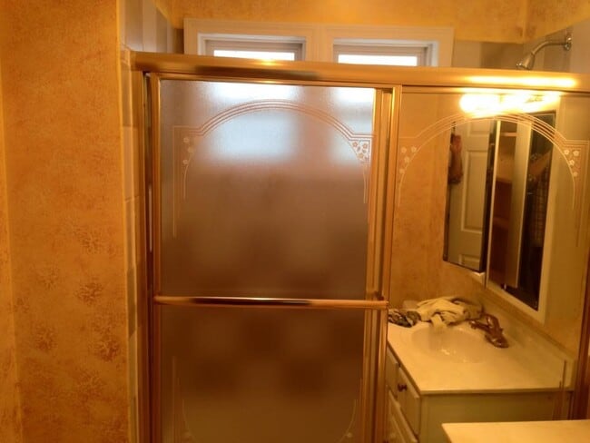 358 Slade Ave in Elgin, IL - Foto de edificio - Building Photo