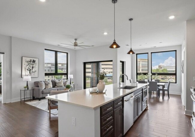 44691 Wellfleet Dr, Unit 310 in Ashburn, VA - Building Photo - Building Photo