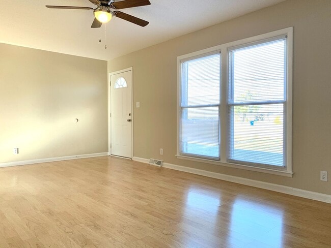 498 Bunker Hill Rd in Clarksville, TN - Building Photo - Building Photo