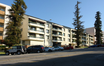 La Fayette Park Towers Condominiums in Los Angeles, CA - Building Photo - Building Photo