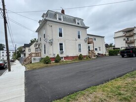 127 Portland St, Unit 2 in Haverhill, MA - Building Photo