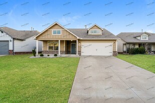 3417 E Quebec St in Broken Arrow, OK - Building Photo