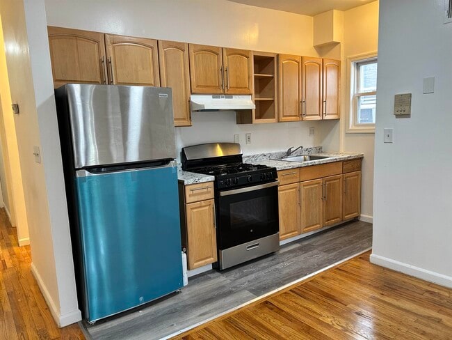 35 Stegman St in Jersey City, NJ - Foto de edificio - Building Photo