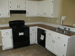 9274 Charly Hill Ln in Memphis, TN - Building Photo - Building Photo