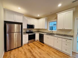 290 Perry St NE in Christiansburg, VA - Building Photo