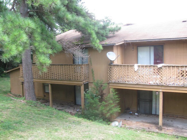 1413 Ascent Trl NW in Huntsville, AL - Foto de edificio - Building Photo