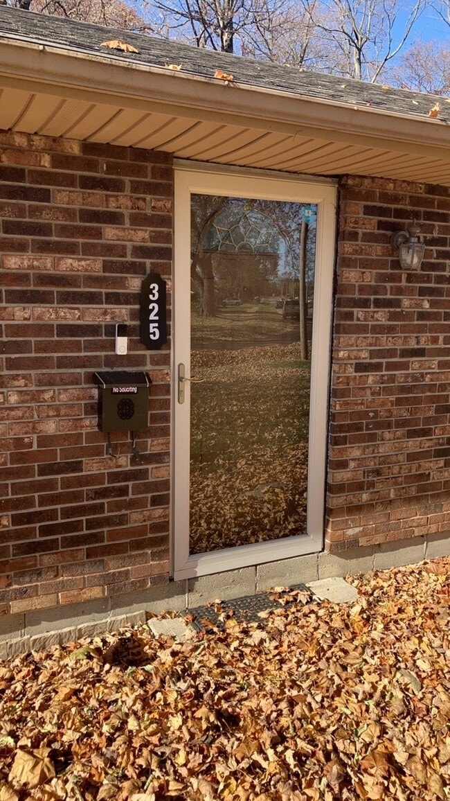 325 Halifax Dr in Vandalia, OH - Building Photo - Building Photo