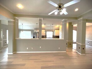 1815 Rustic Oak Ln in Seabrook, TX - Building Photo - Building Photo