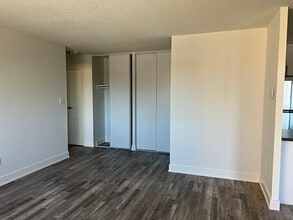 152 Thorold Rd in Welland, ON - Building Photo - Building Photo