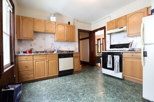 550 Washington St, Unit 2 in Boston, MA - Building Photo