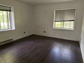 30896 Christopher Way in Dowagiac, MI - Building Photo - Building Photo