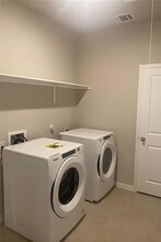 14408 Castleford Dr in Manor, TX - Foto de edificio - Building Photo