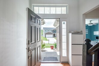 1041 Autumn Crest Ln in Louisville, KY - Building Photo - Building Photo