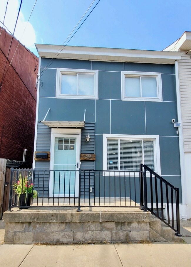 property at 1921 Jane St