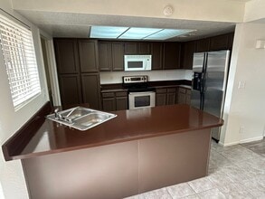 5827 N 59th Dr in Glendale, AZ - Building Photo - Building Photo