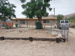 11010 Knobb Ave in Morongo Valley, CA - Building Photo - Building Photo