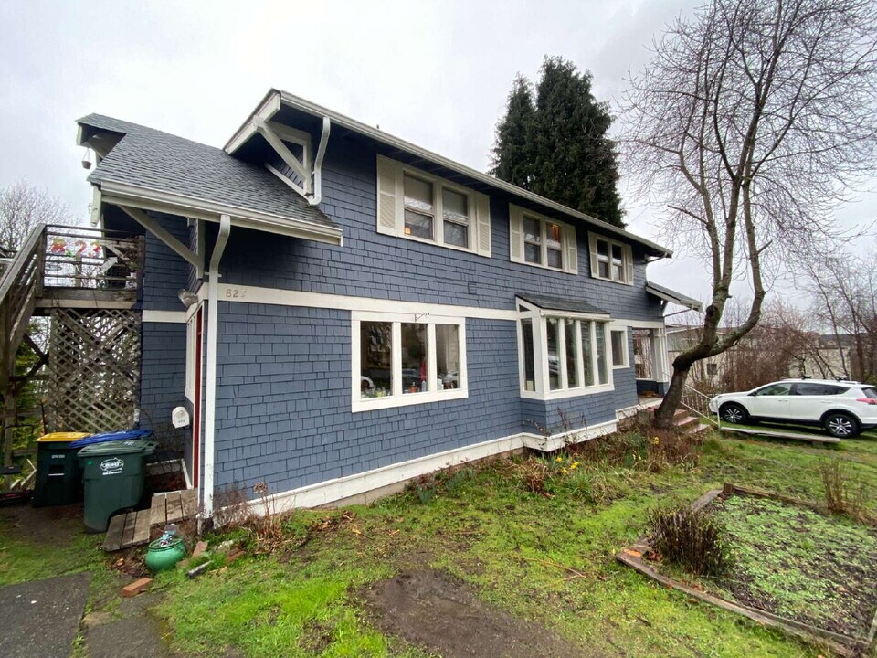 825 N Garden St in Bellingham, WA - Building Photo