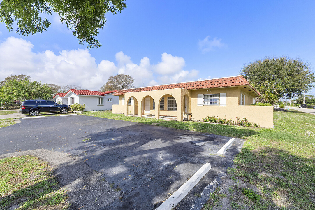 699 Ipswich St in Boca Raton, FL - Building Photo