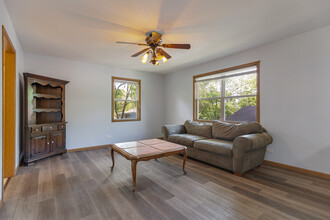 31 Riverview Ave in Fox Lake, IL - Building Photo - Building Photo