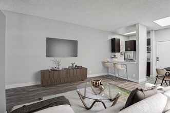 Cielo in Panorama City, CA - Foto de edificio - Building Photo