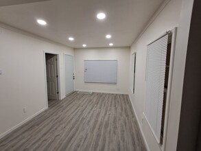 3912 Western Rd in Flint, MI - Building Photo - Building Photo