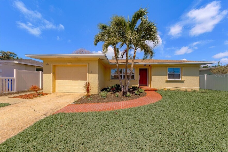 315 82nd Ave in St Pete Beach, FL - Building Photo