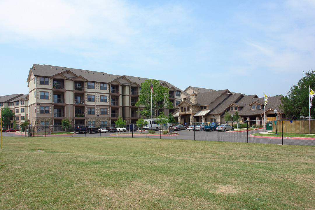 Palacio Del Sol I & II Senior Apartments in San Antonio, TX - Building Photo