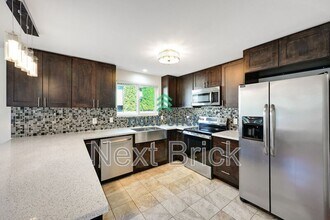 2833 E Arthur Pl in Seattle, WA - Building Photo - Building Photo